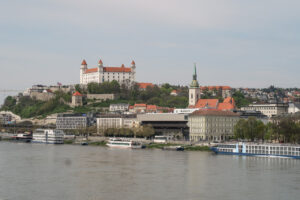 Blick auf Burg und Stadt Bratislava